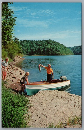 Fishing fine wood boat - tn,